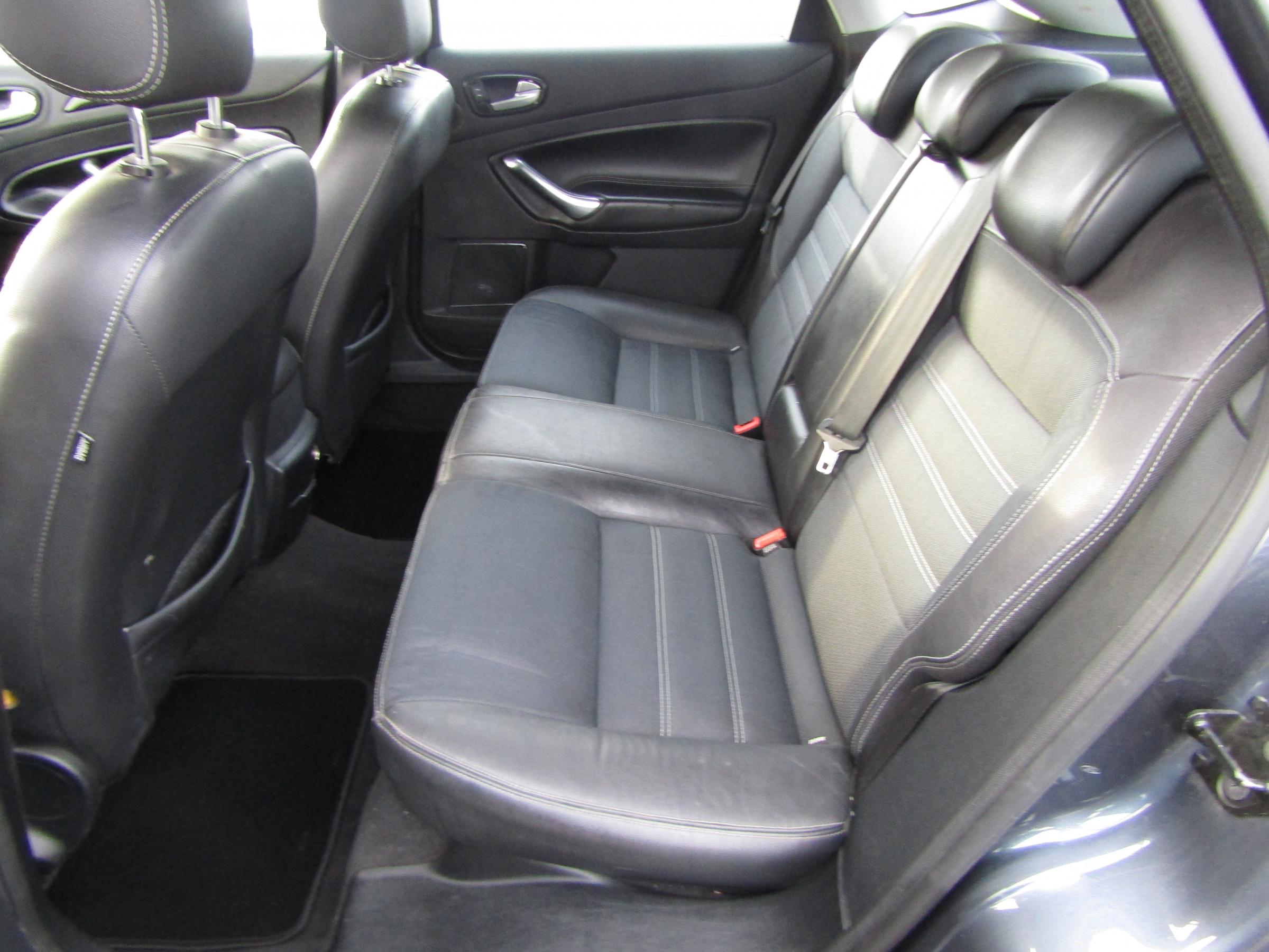 Ford Mondeo, 2010 - pohled č. 10