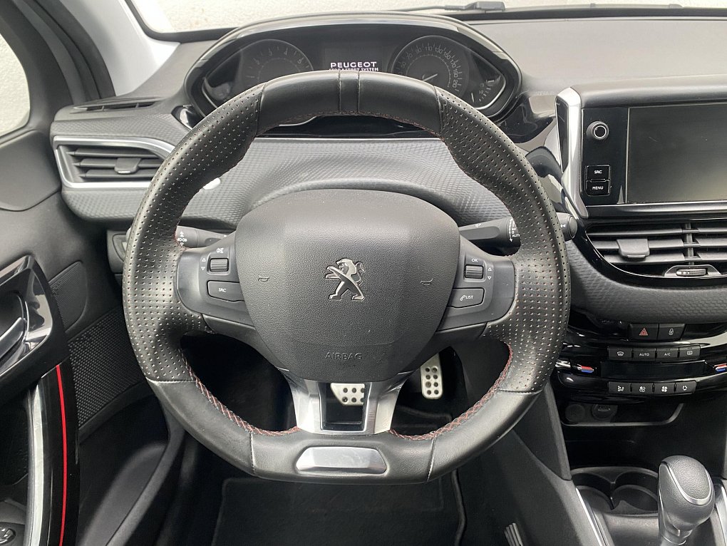 Peugeot 208 1.2 PT GT Line