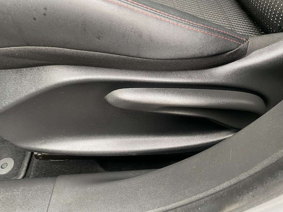 Peugeot 208 1.2 PT GT Line