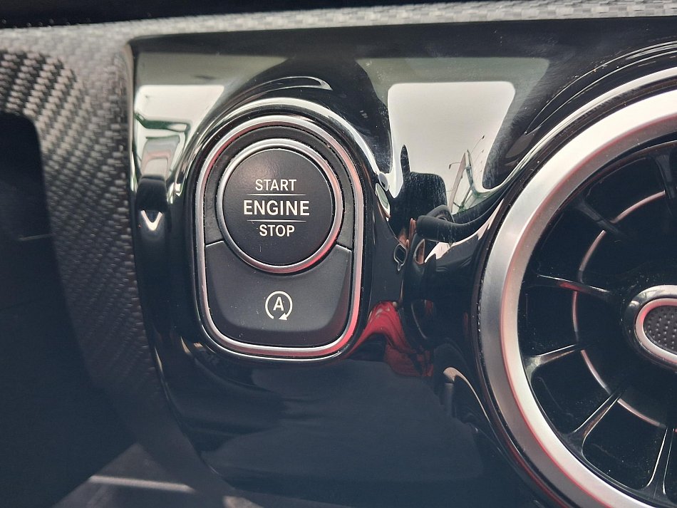 Mercedes-Benz Třída A 1.3L 