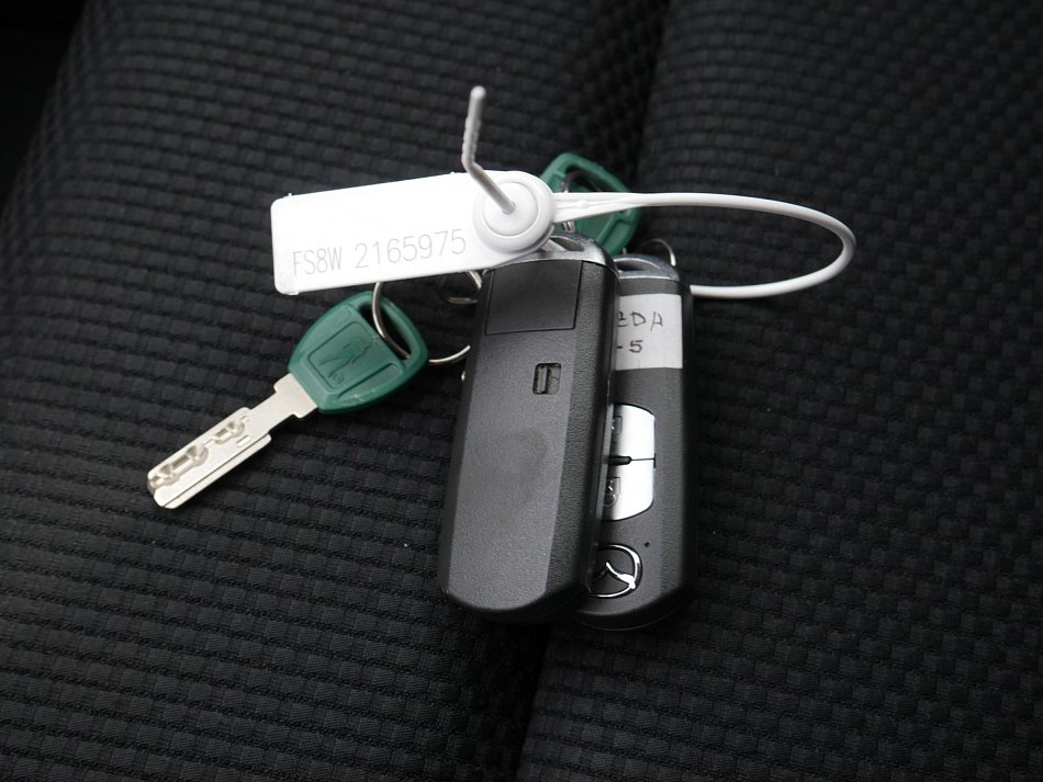 Mazda CX-5 2.0i  4x4