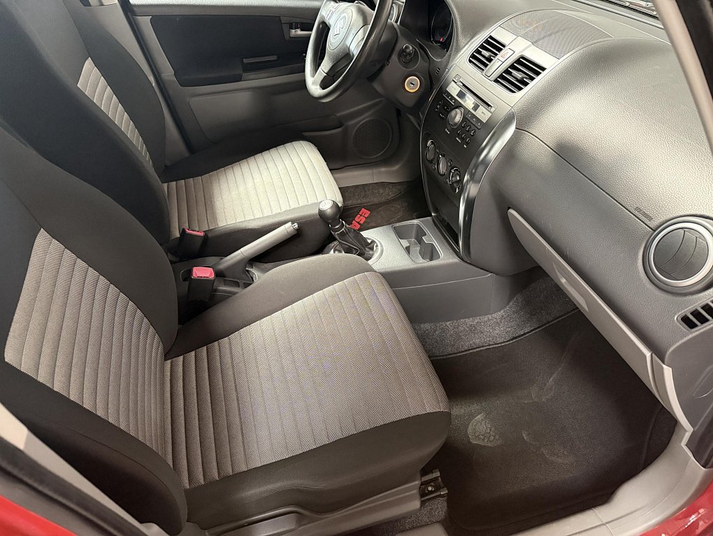 Suzuki SX4 1.6i 