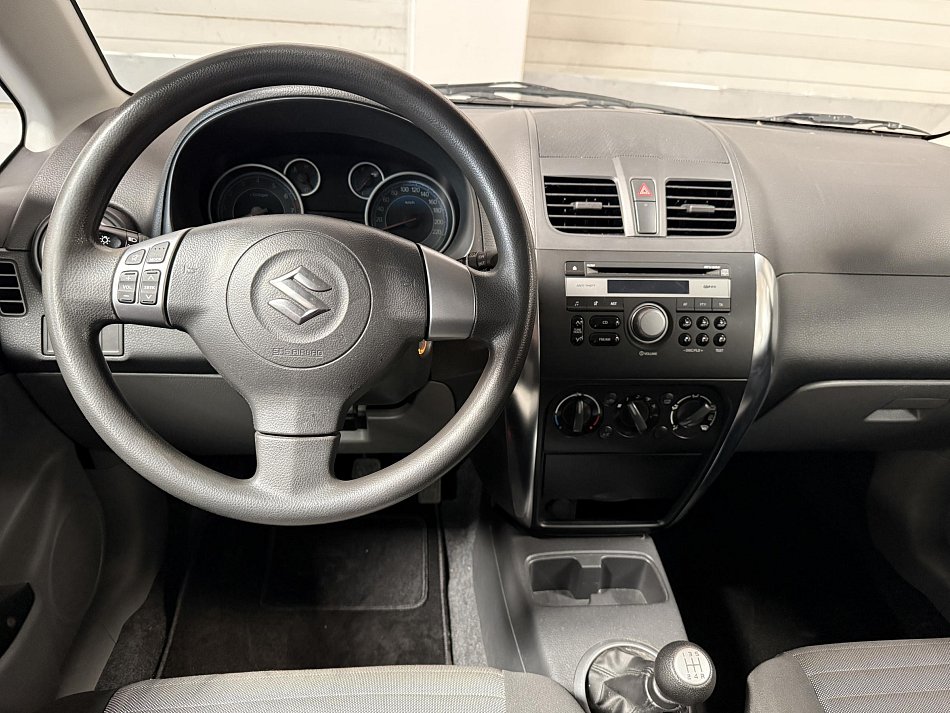 Suzuki SX4 1.6i 