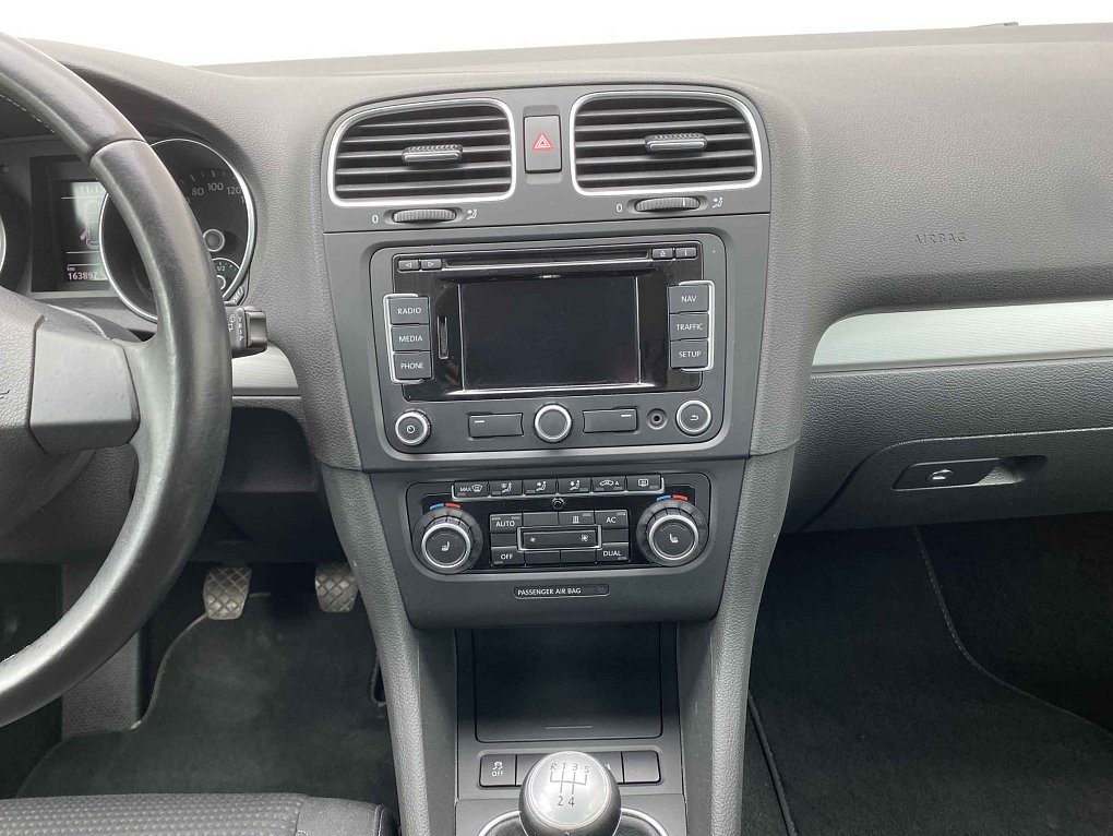 Volkswagen Golf 1.6 TDi Team
