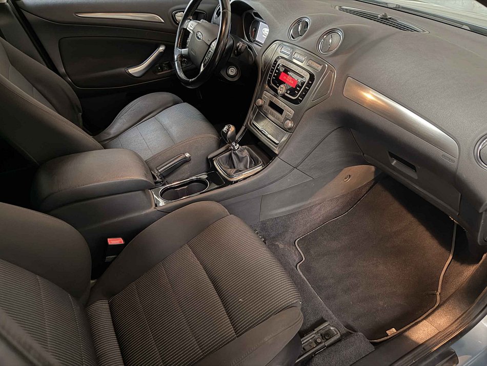 Ford Mondeo 2.2TDCi 