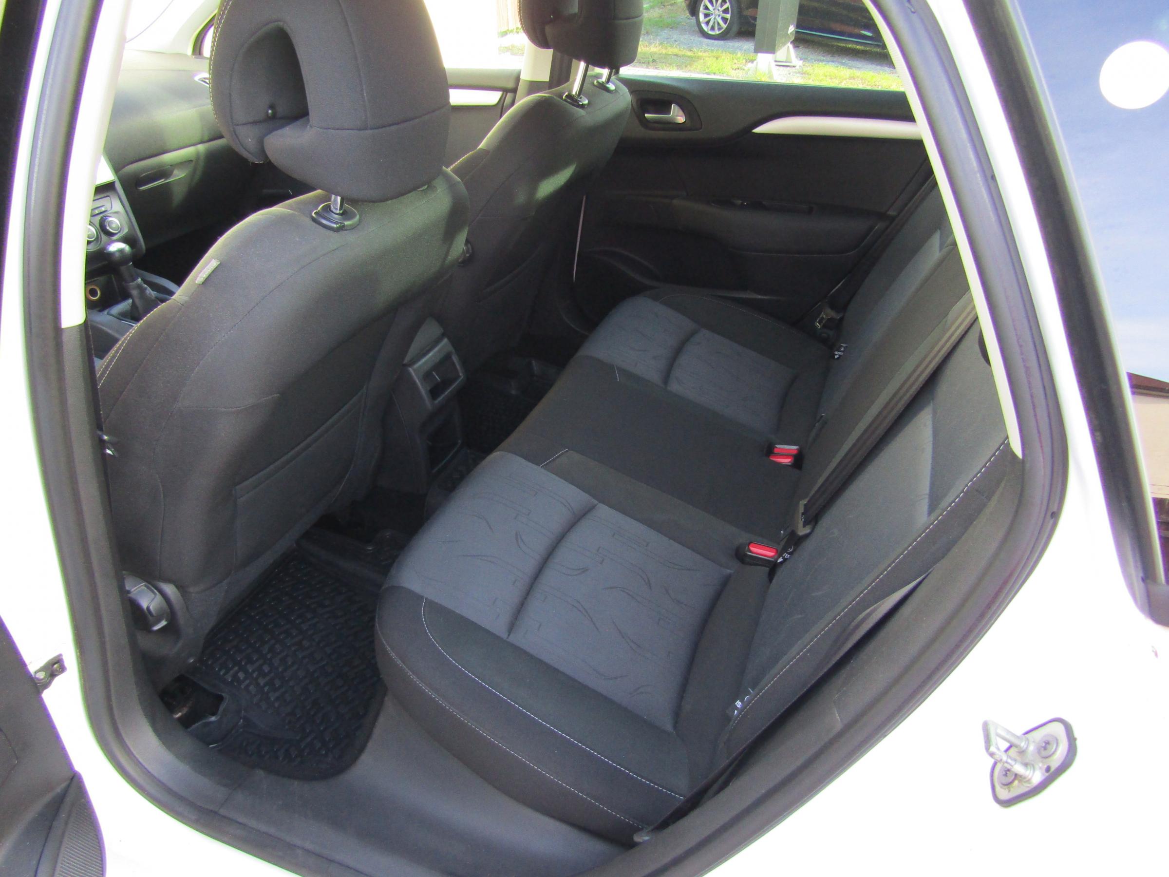 Citroën C4, 2012 - pohled č. 10