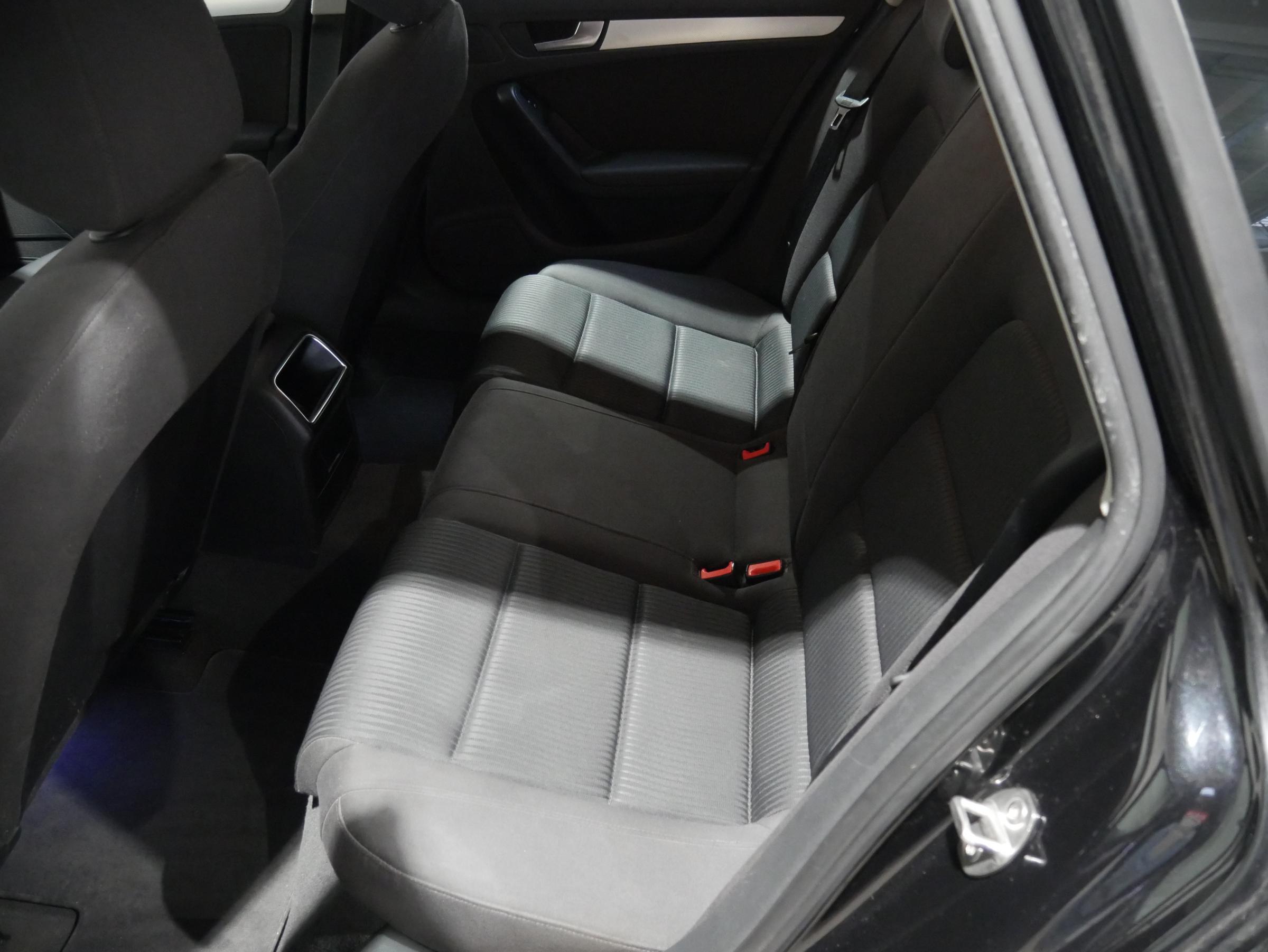 Audi A4, 2011 - pohled č. 10