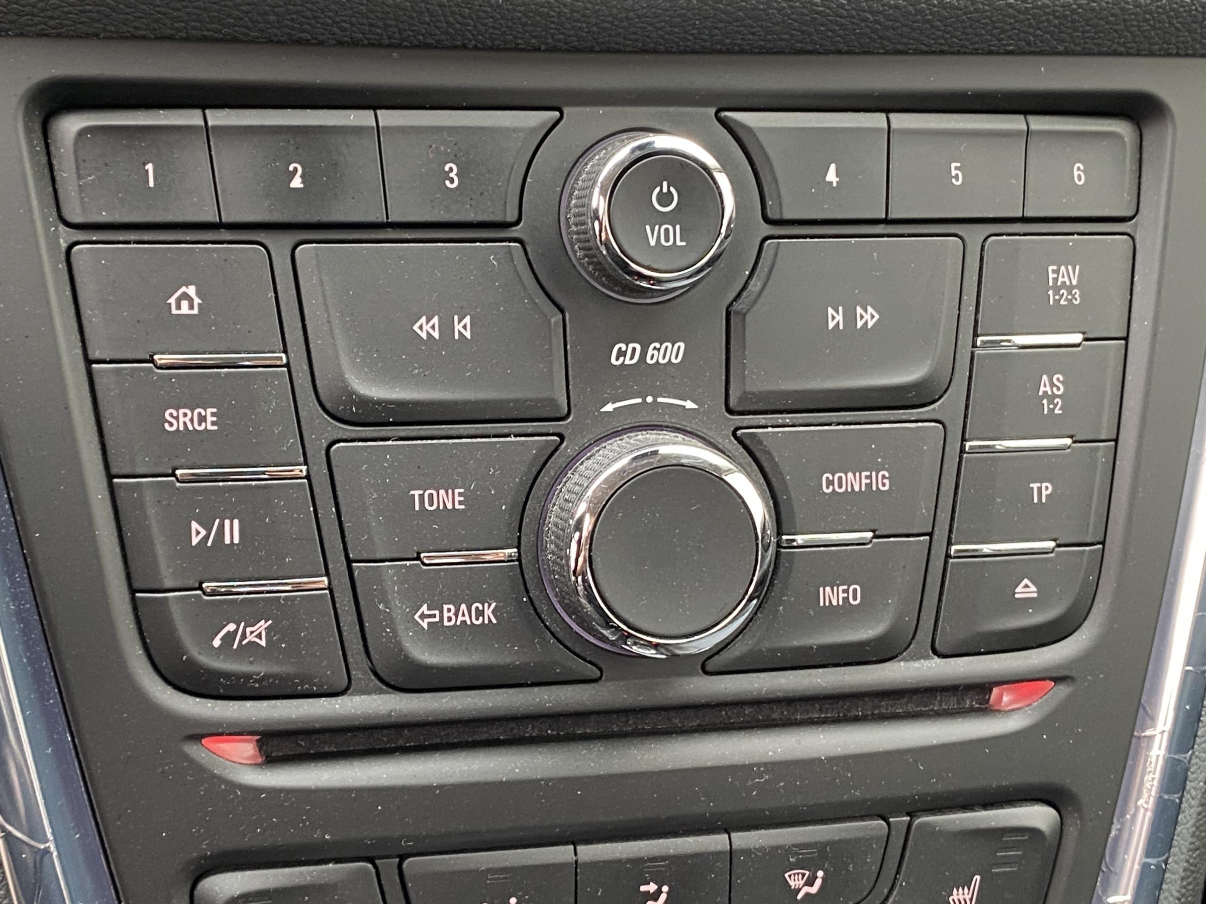 Opel Mokka, 2014 - pohled č. 16