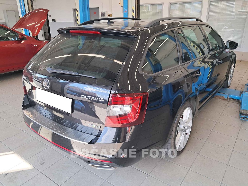 Škoda Octavia III 2.0 TDi  RS