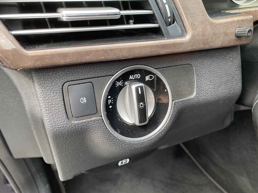 Mercedes-Benz Třída E 2.2 CDi Elegance E250