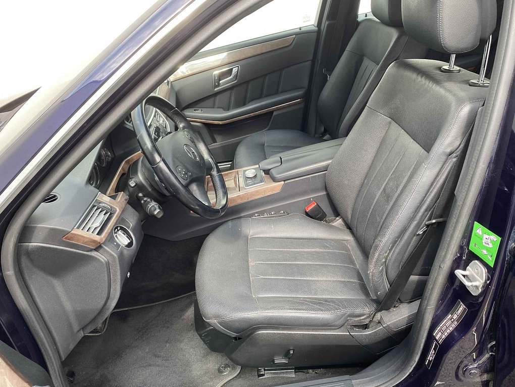 Mercedes-Benz Třída E 2.2 CDi Elegance E250