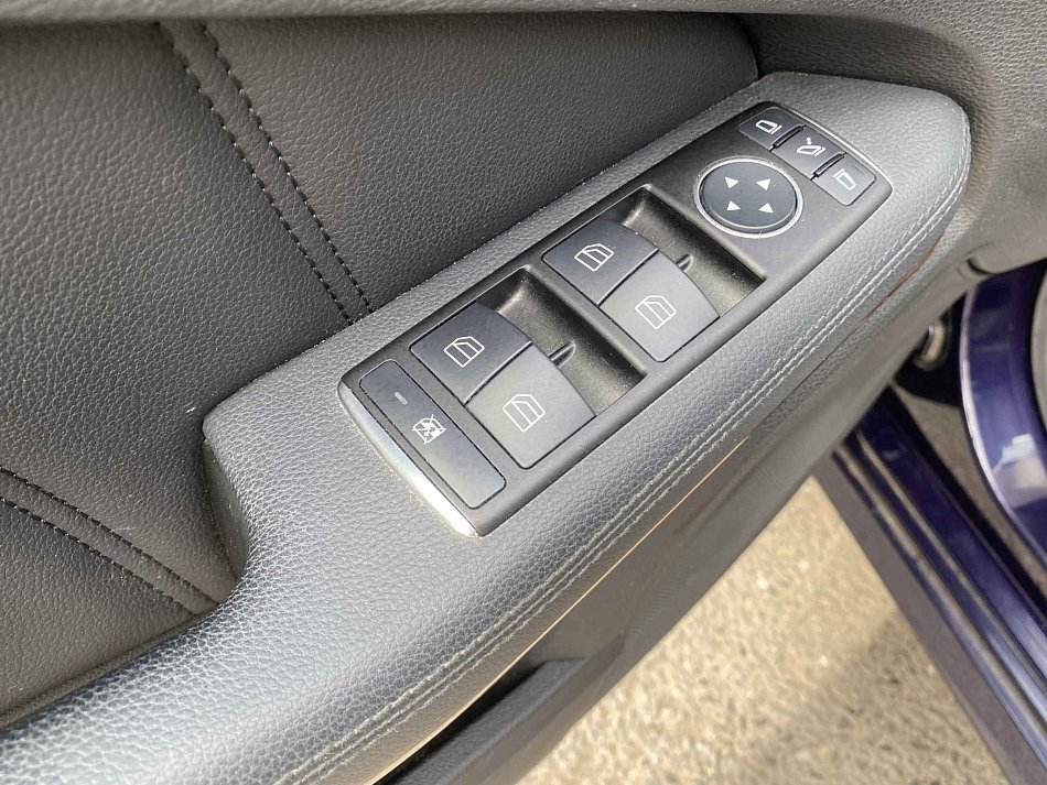 Mercedes-Benz Třída E 2.2 CDi Elegance E250