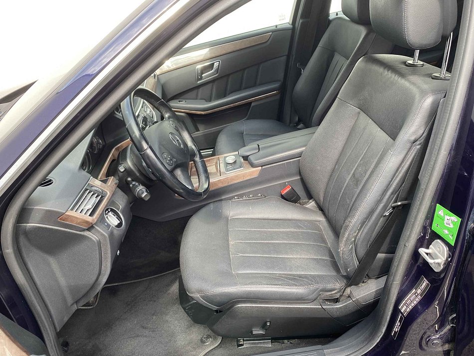 Mercedes-Benz Třída E 2.2 CDi Elegance E250