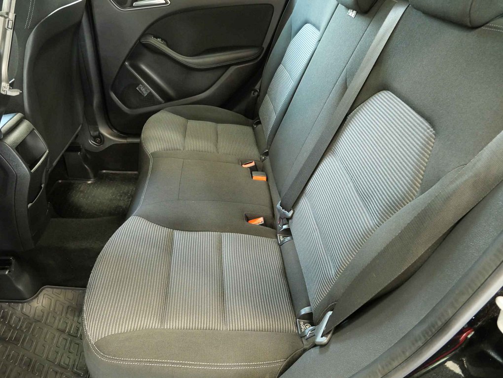 Mercedes-Benz Třída B 1.5i 