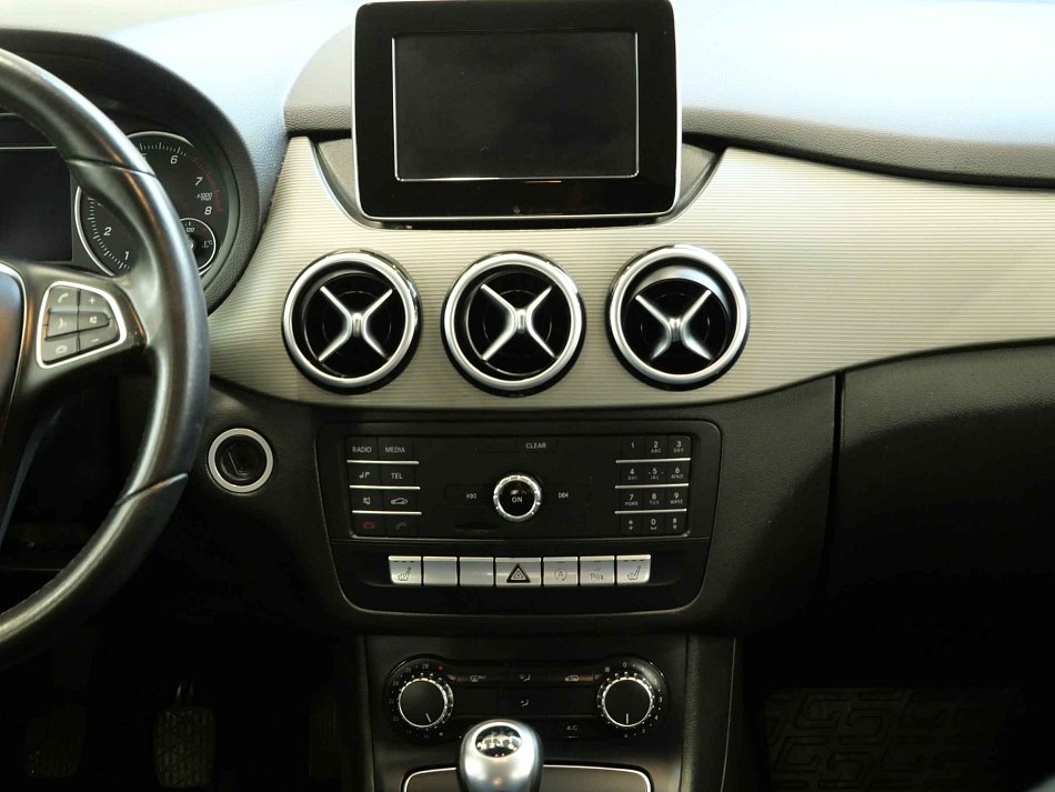 Mercedes-Benz Třída B 1.5i 