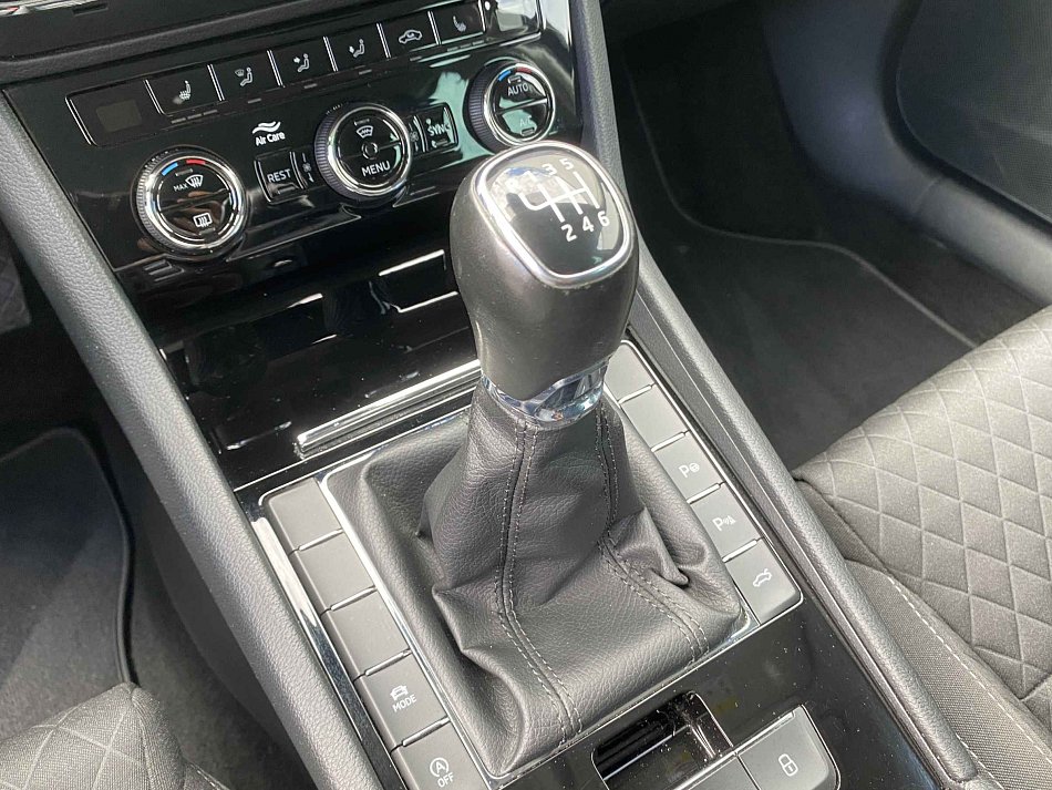 Škoda Superb III 2.0 TDi Style