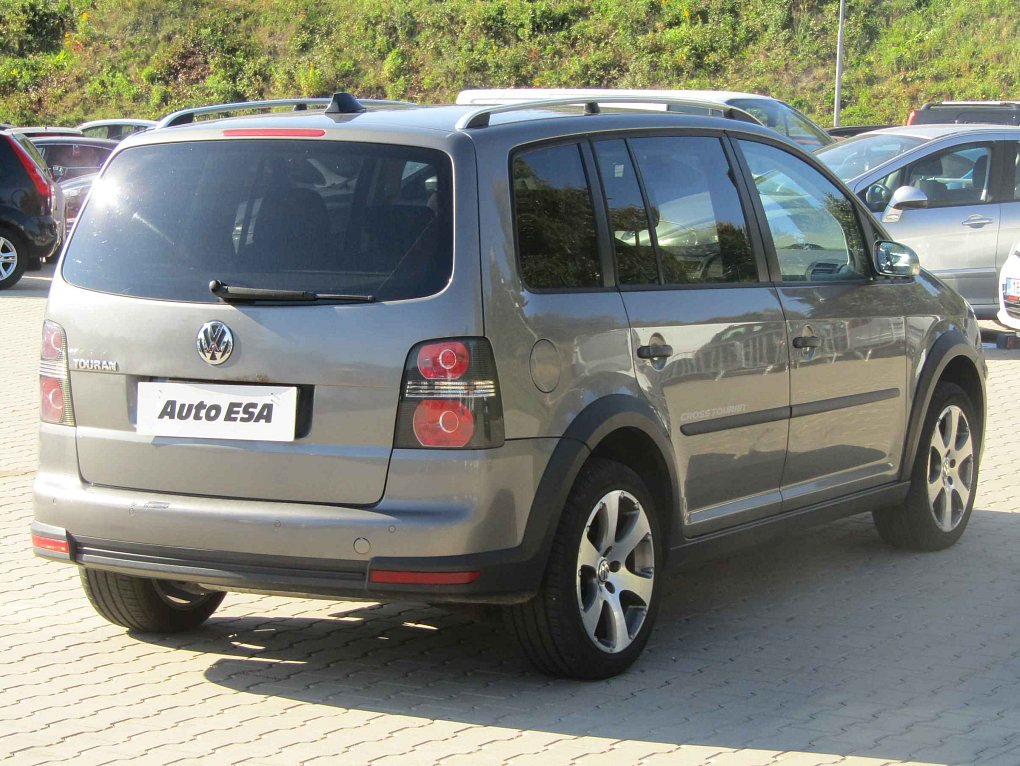 Volkswagen Touran 1.4 TSi CROSS