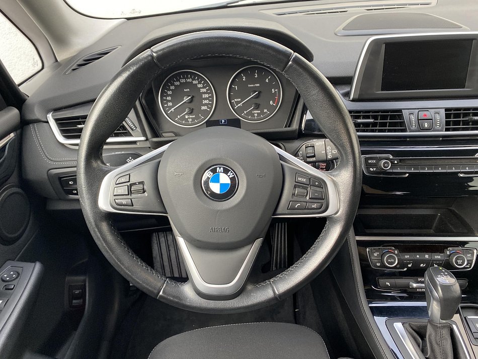 BMW Řada 2 2.0 D Sport 218d