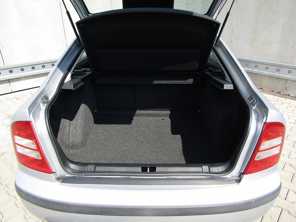 Škoda Octavia II 1.6i 