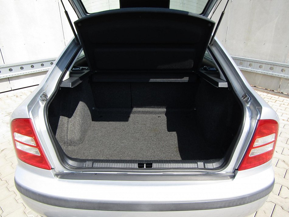 Škoda Octavia II 1.6i 