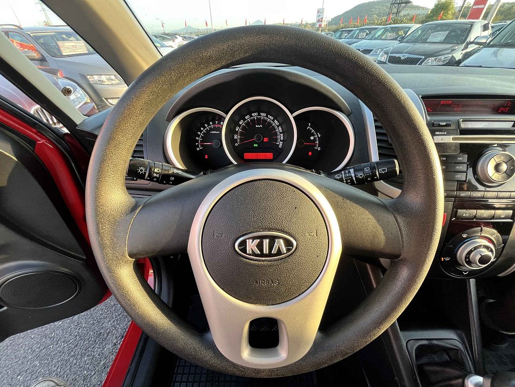 Kia Venga 1.4i 