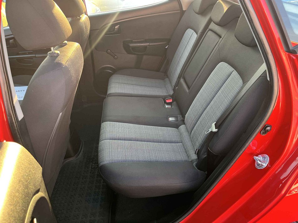Kia Venga 1.4i 