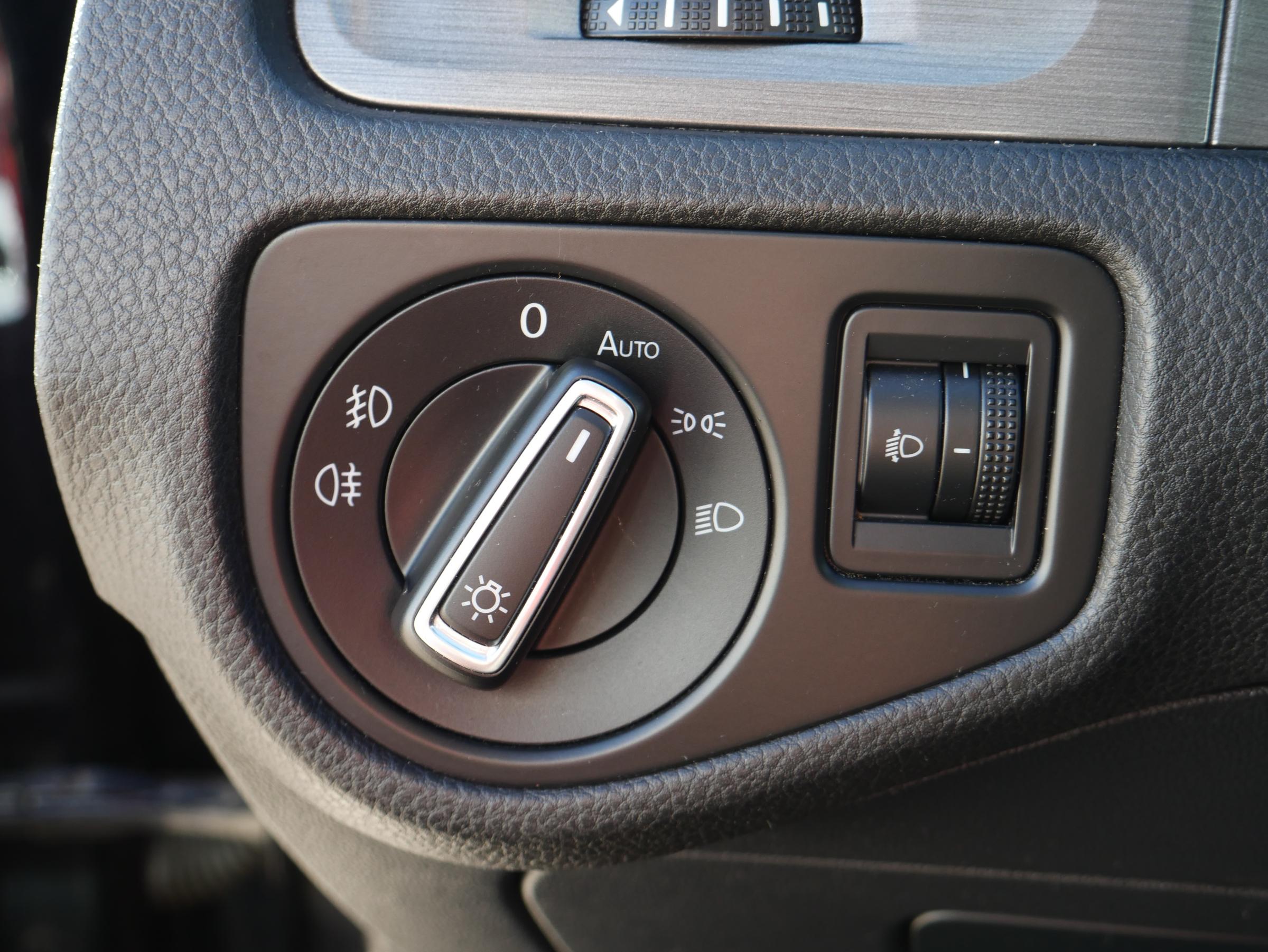 Volkswagen Golf, 2013 - pohled č. 16