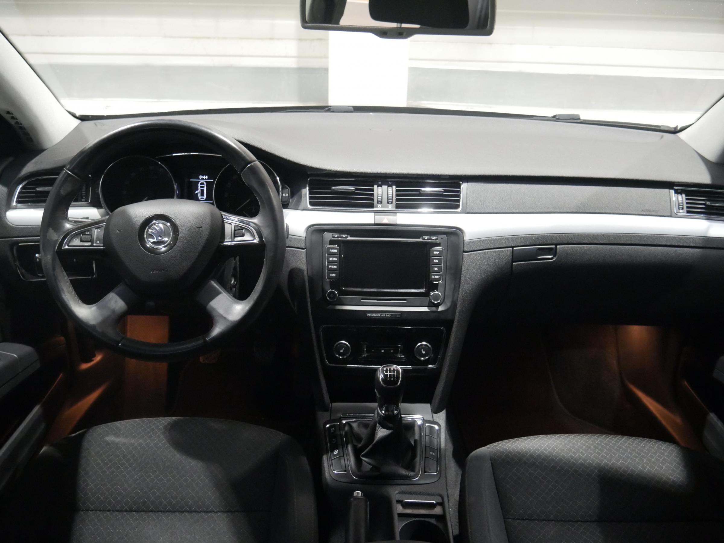 Škoda Superb II, 2015 - pohled č. 8