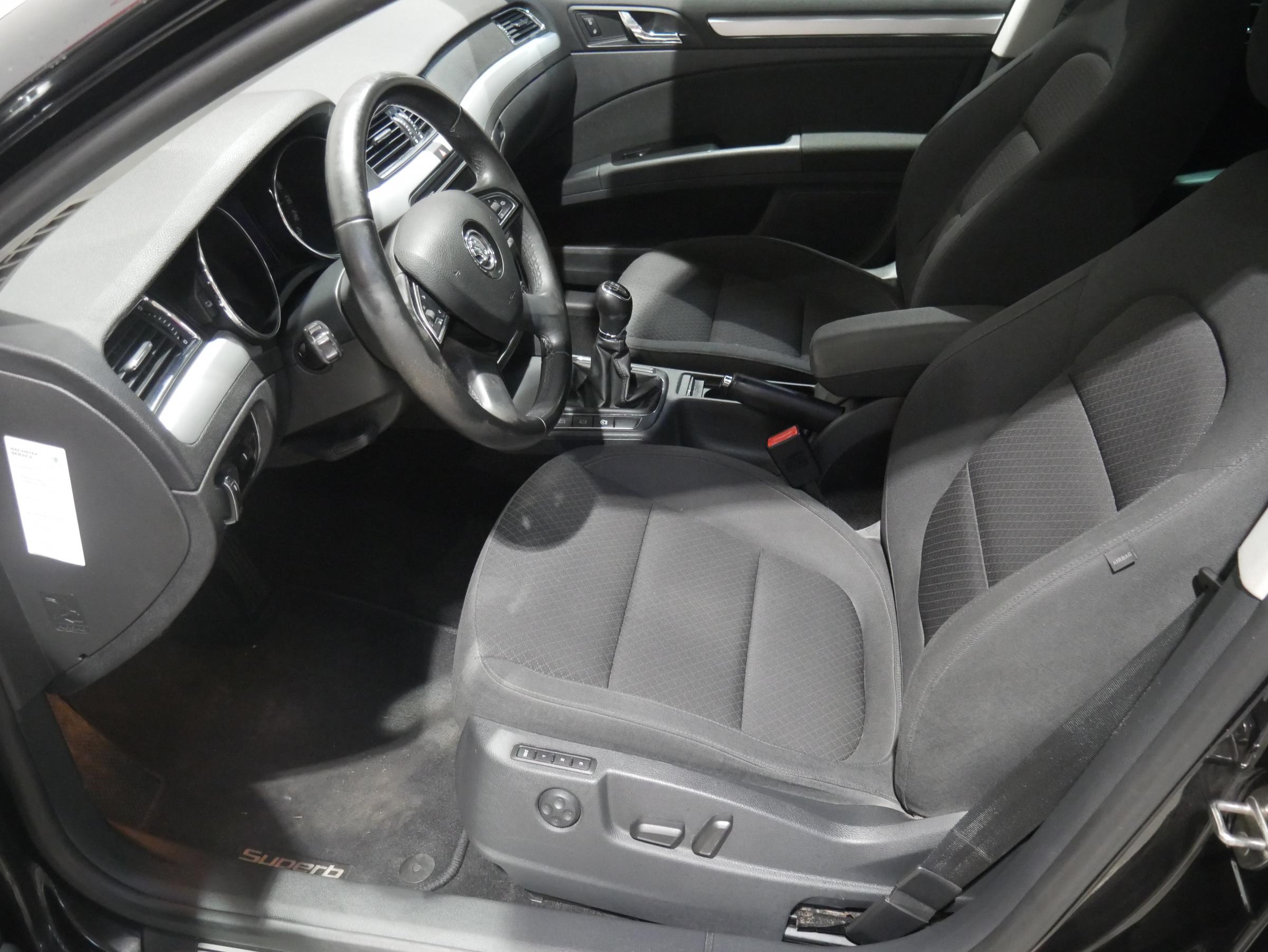 Škoda Superb II, 2015 - pohled č. 9