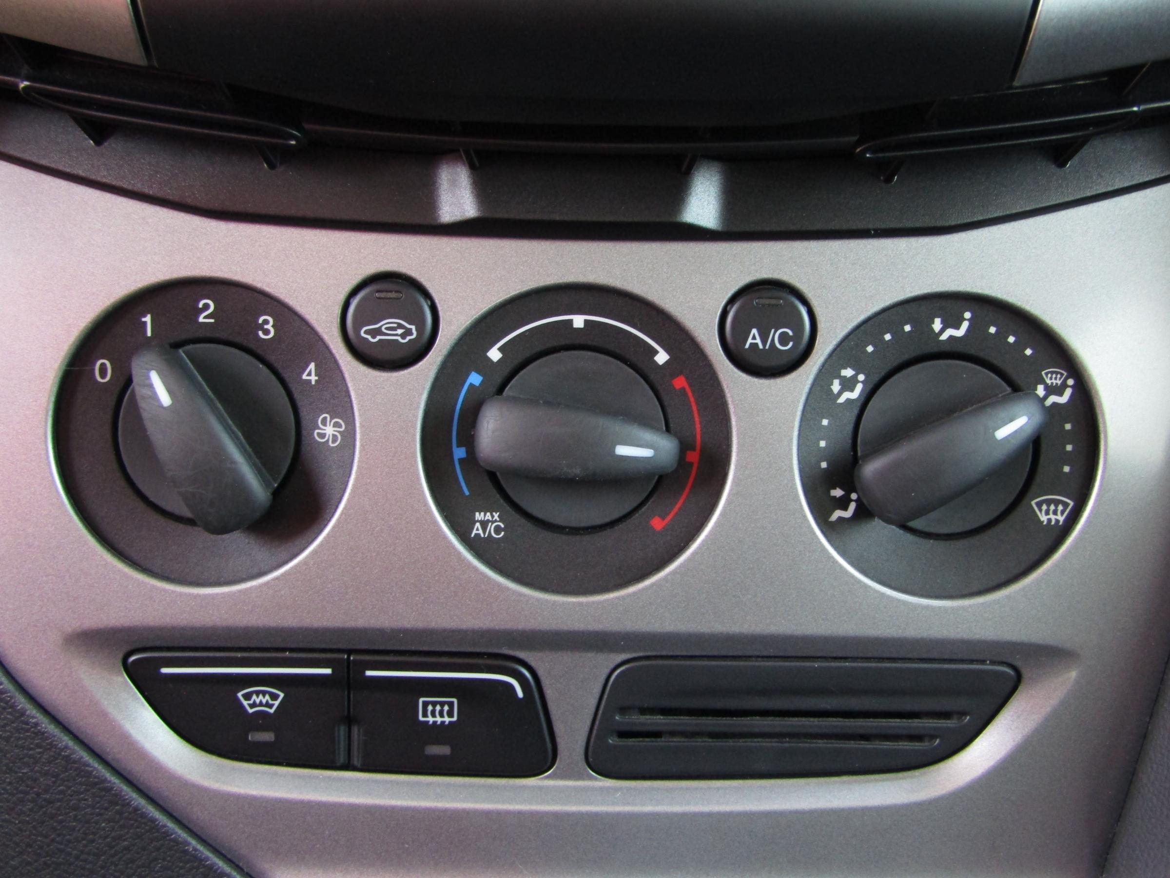 Ford Focus, 2011 - pohled č. 14