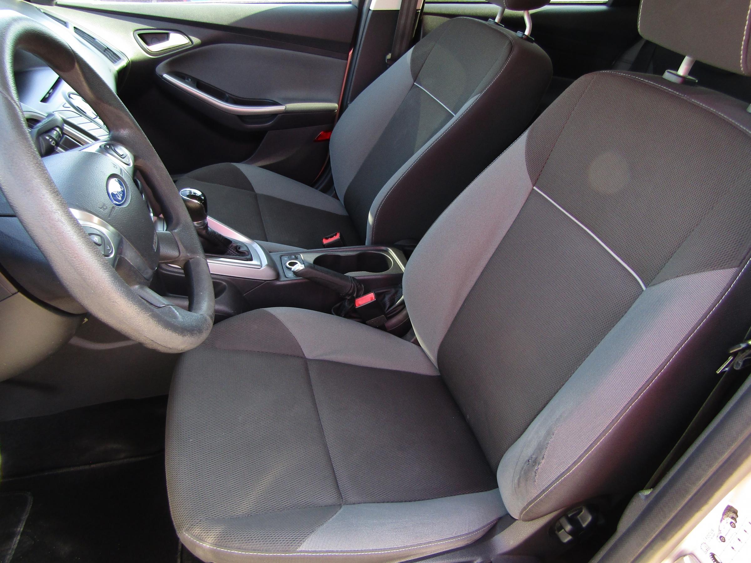 Ford Focus, 2011 - pohled č. 9