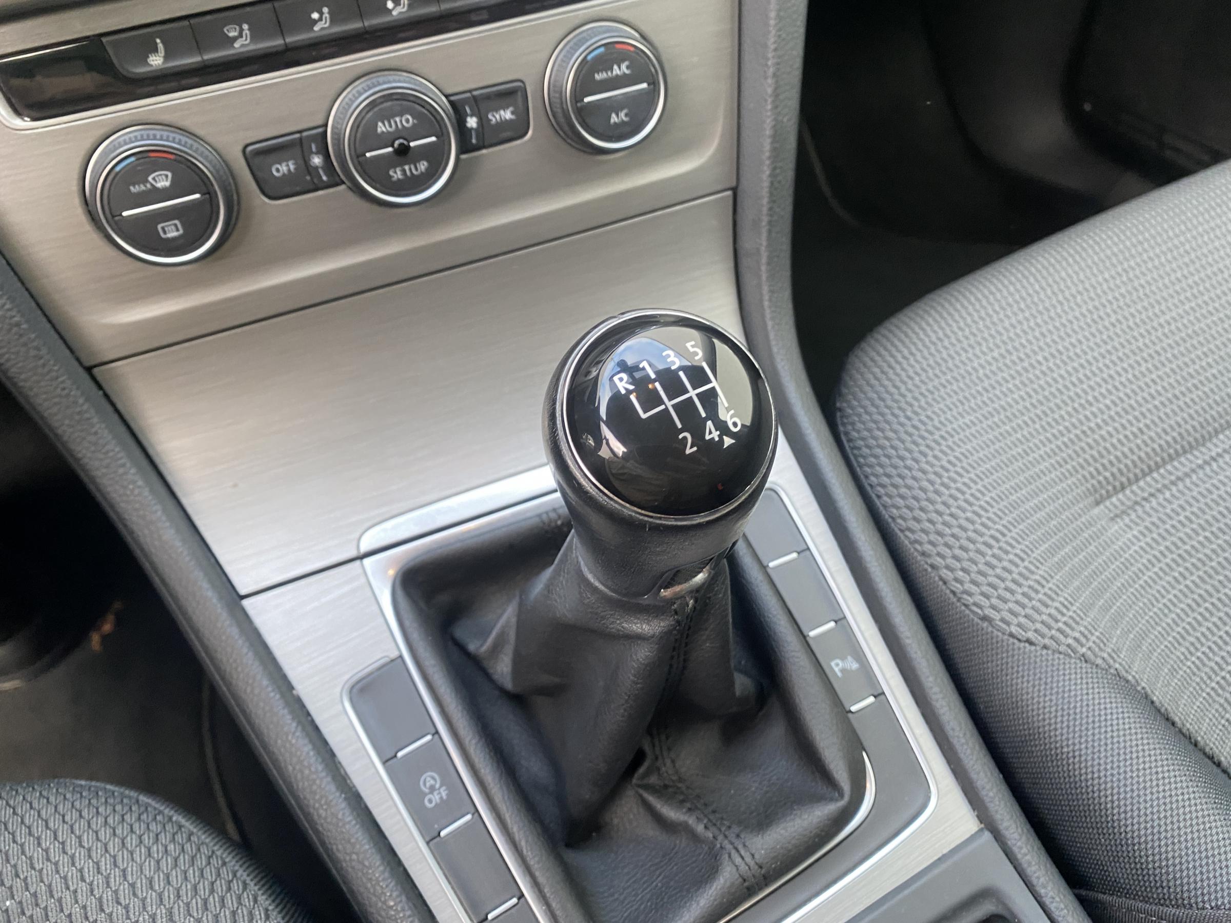 Volkswagen Golf, 2013 - pohled č. 16