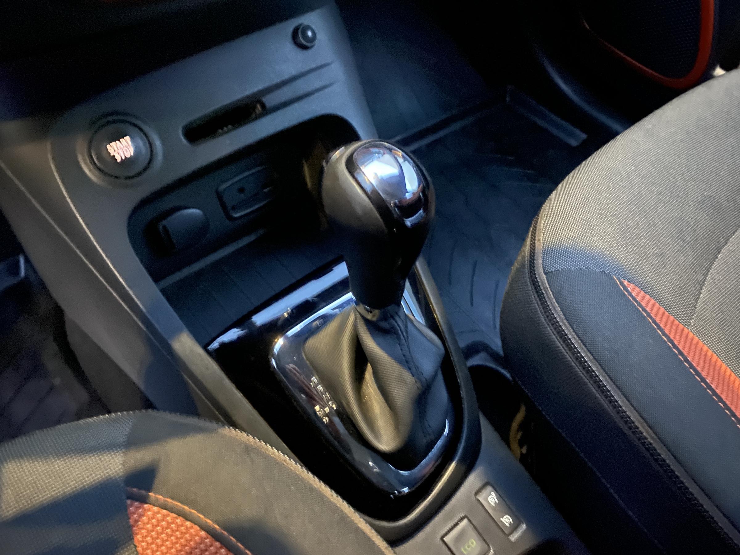 Renault Captur, 2013 - pohled č. 15