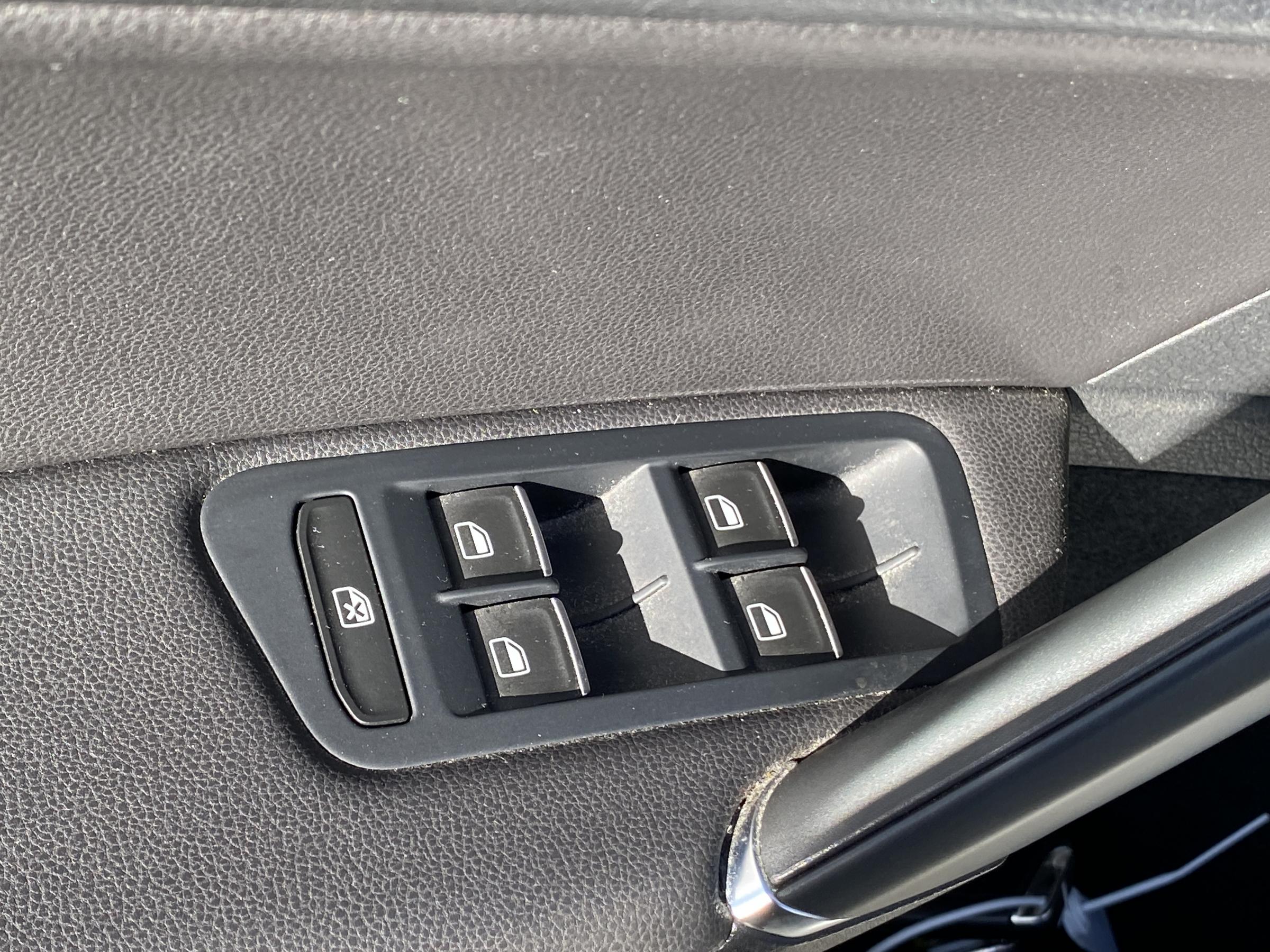 Volkswagen Golf, 2013 - pohled č. 12