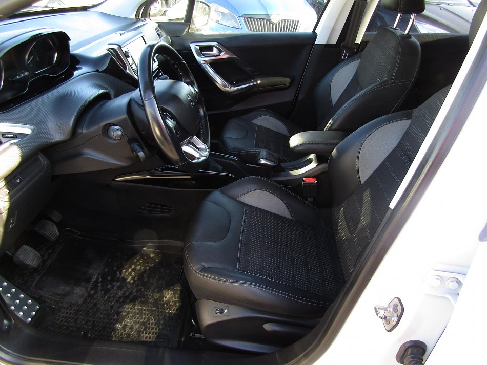 Peugeot 2008 1.2 PT Allure