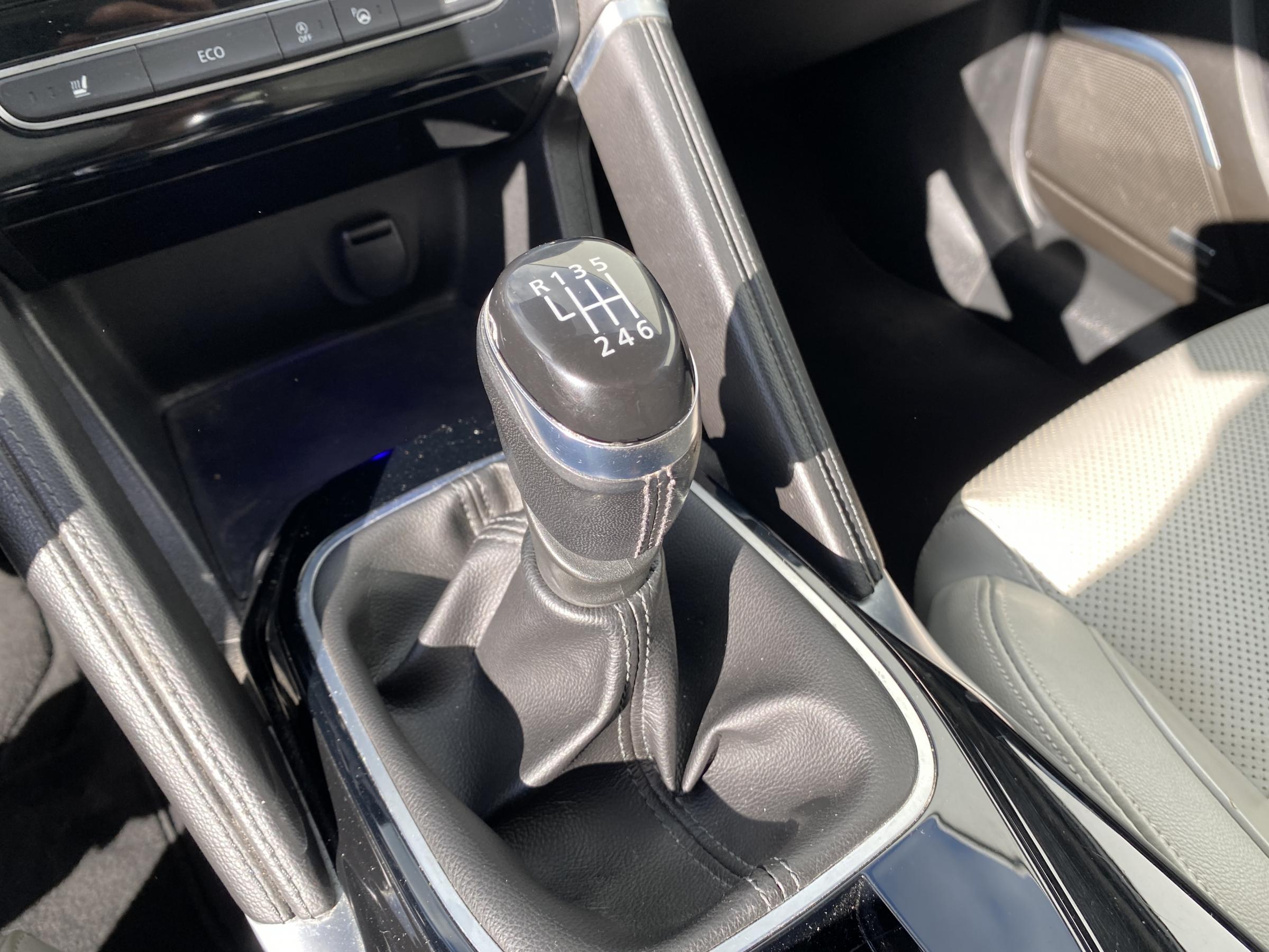 Renault Koleos, 2017 - pohled č. 16