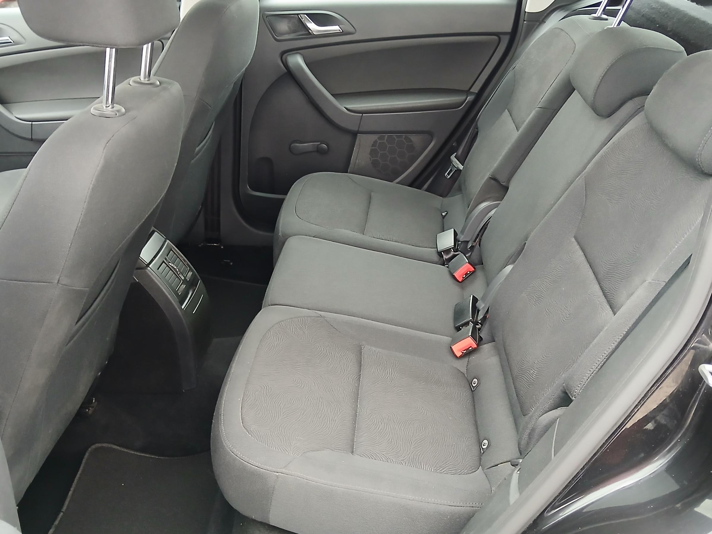 Škoda Yeti, 2015 - pohled č. 10