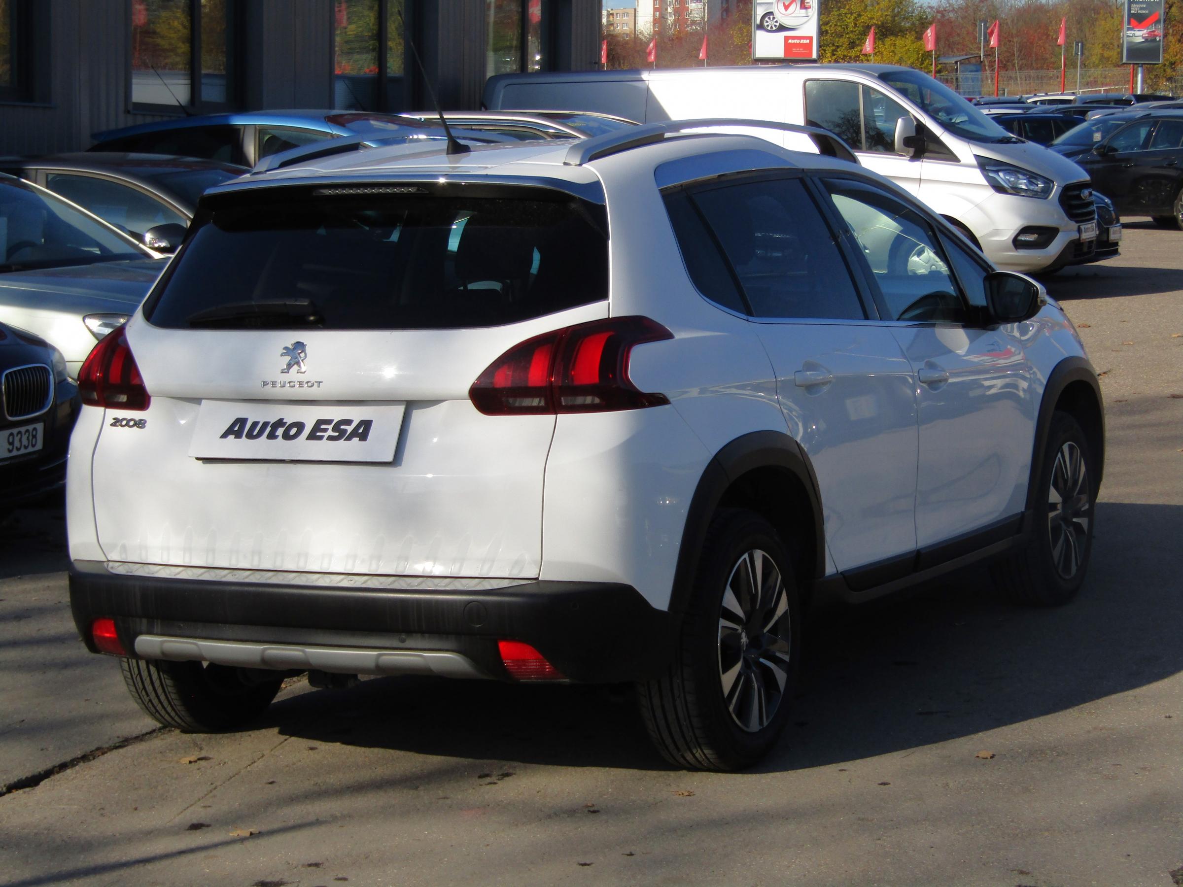 Peugeot 2008, 2017 - pohled č. 4