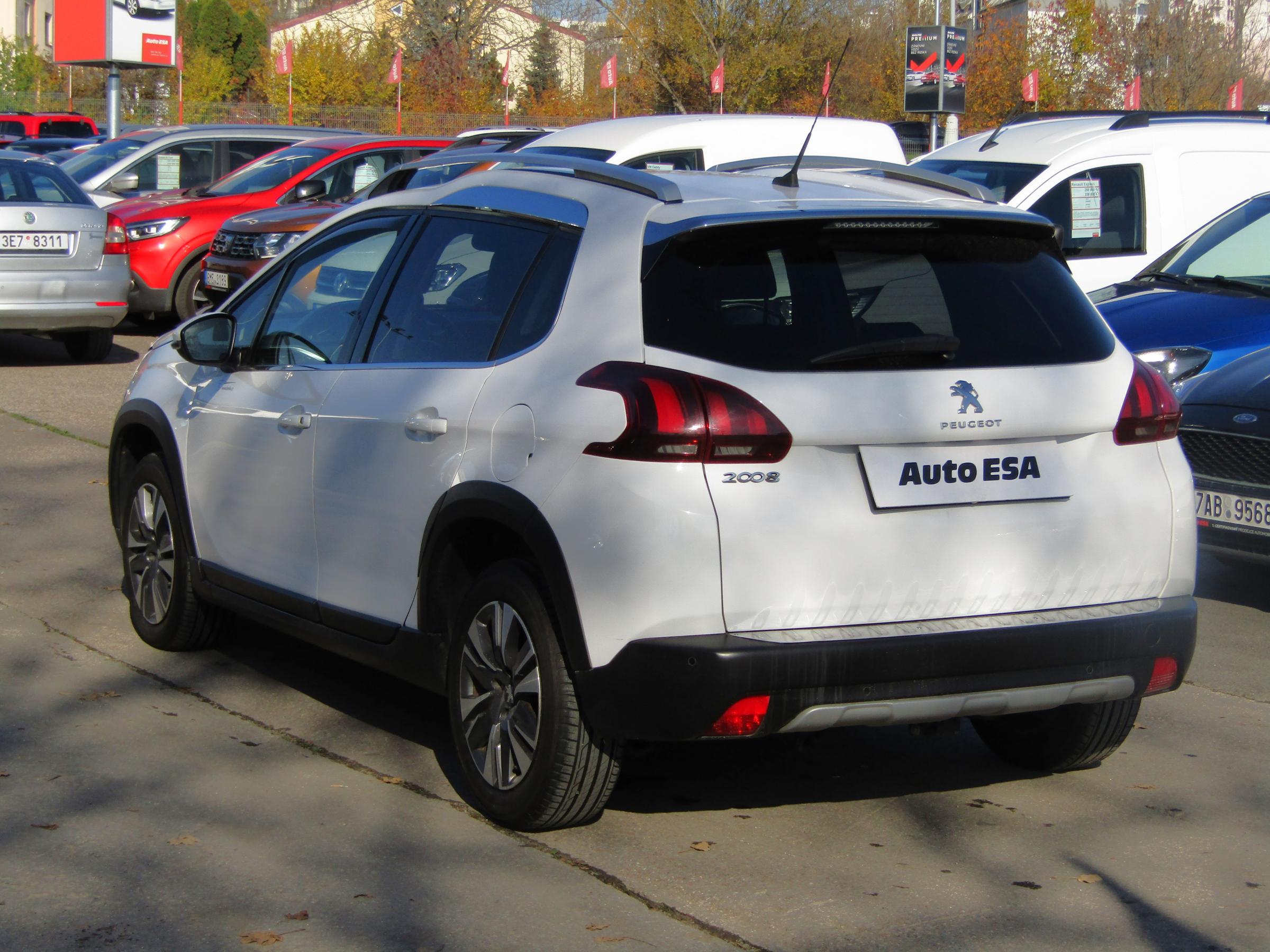 Peugeot 2008, 2017 - pohled č. 6