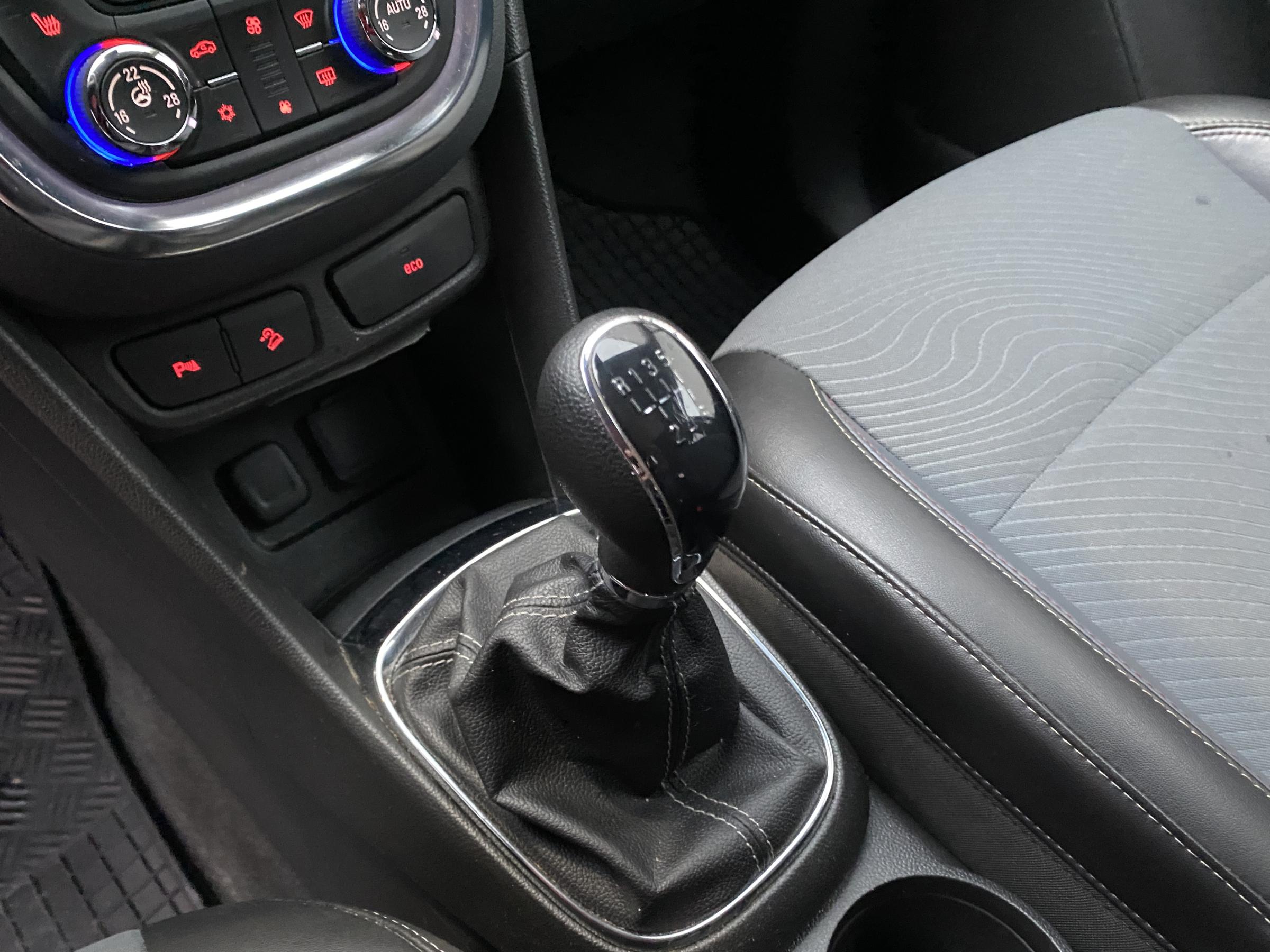 Opel Mokka, 2014 - pohled č. 16