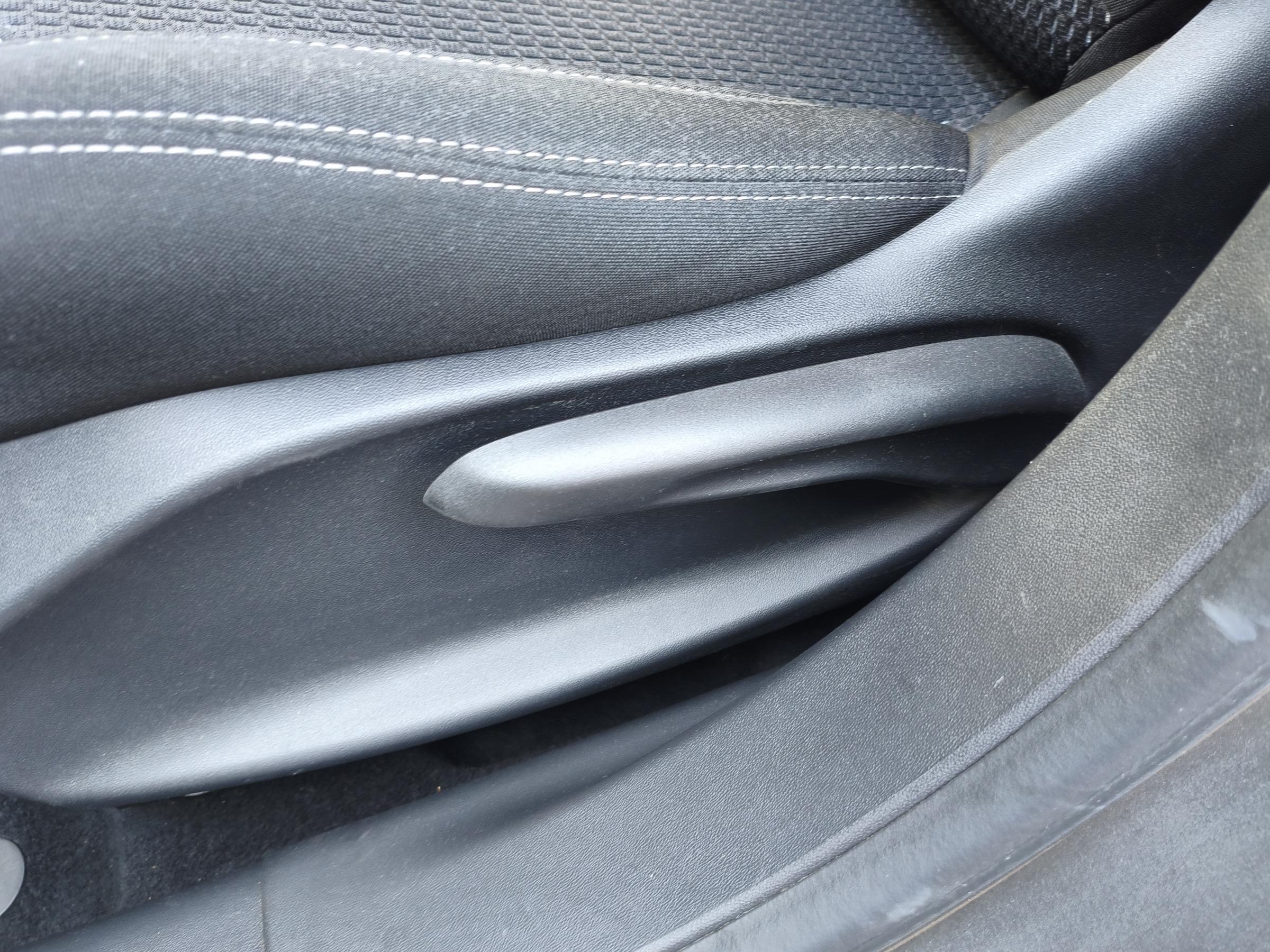 Peugeot 208, 2019 - pohled č. 17