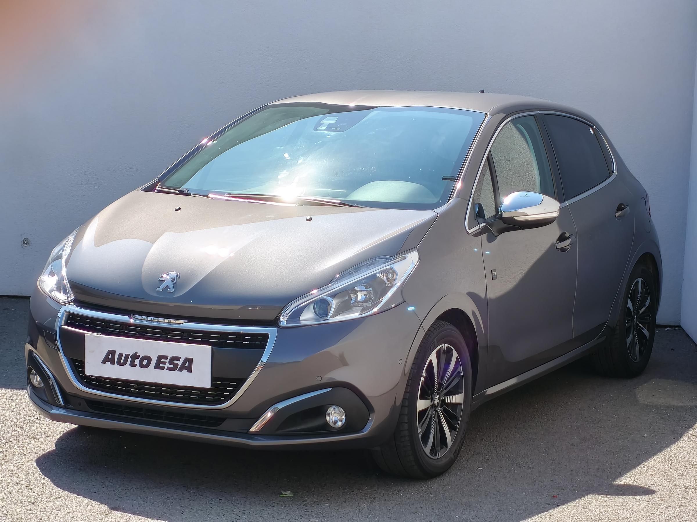 Peugeot 208, 2019 - pohled č. 3