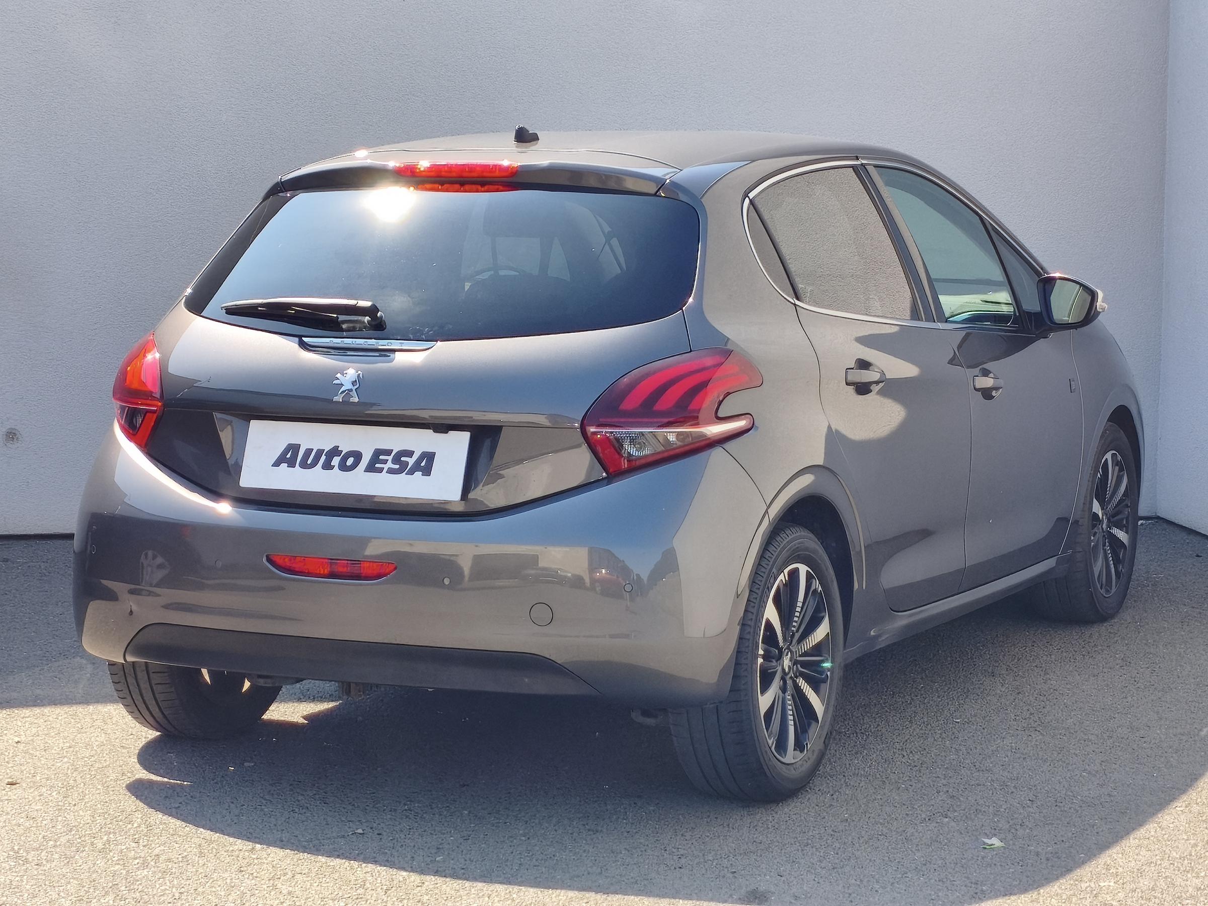 Peugeot 208, 2019 - pohled č. 4