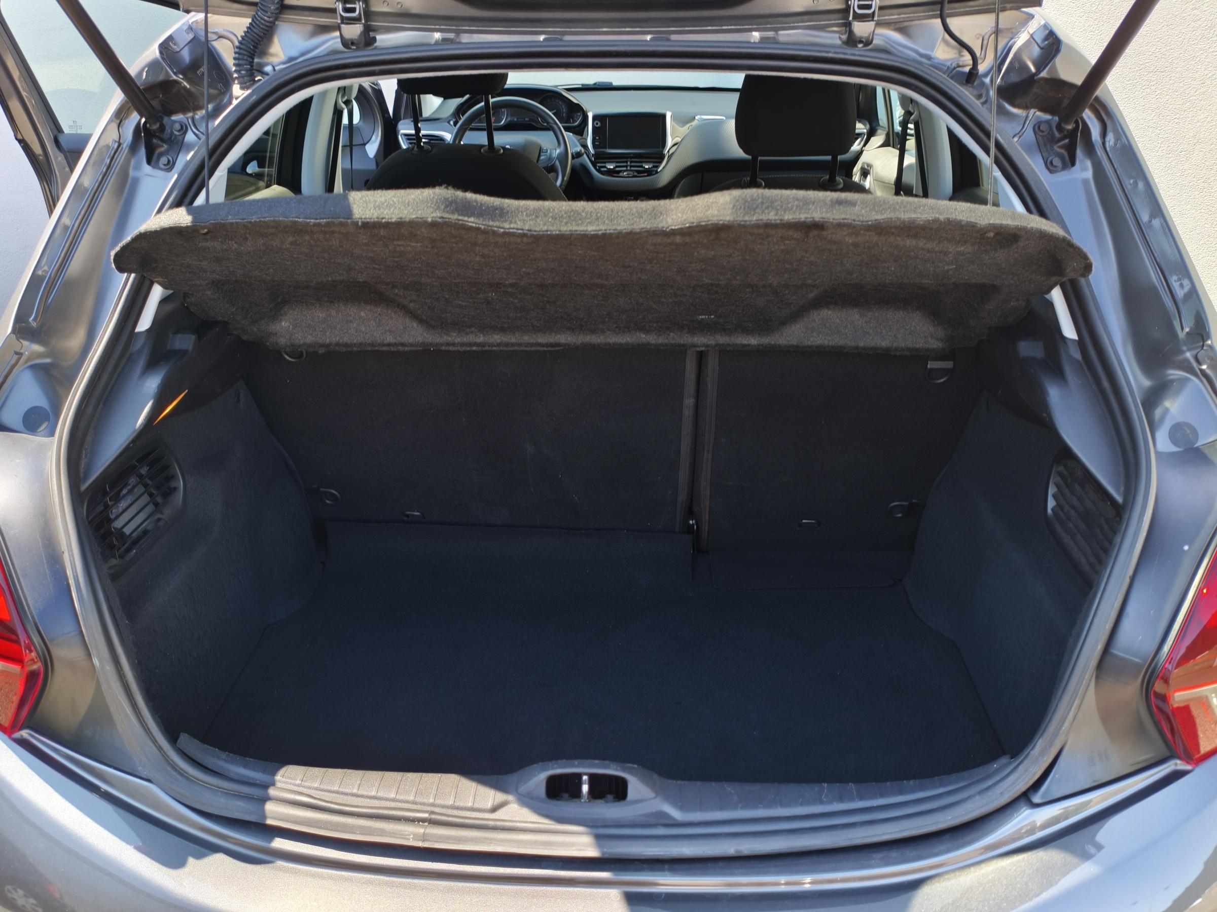 Peugeot 208, 2019 - pohled č. 8