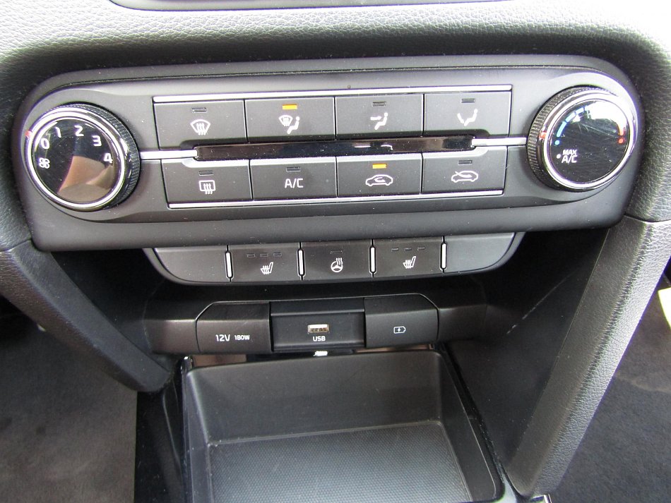 Kia Ceed 1.5 T-GDi Vision