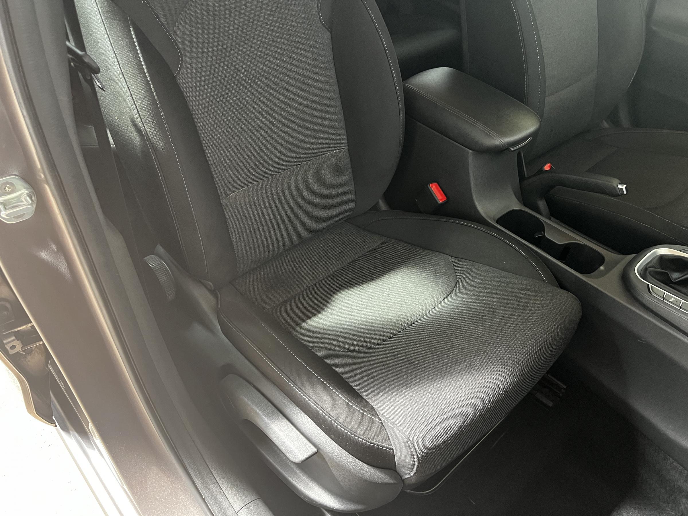 Hyundai i30, 2022 - pohled č. 12