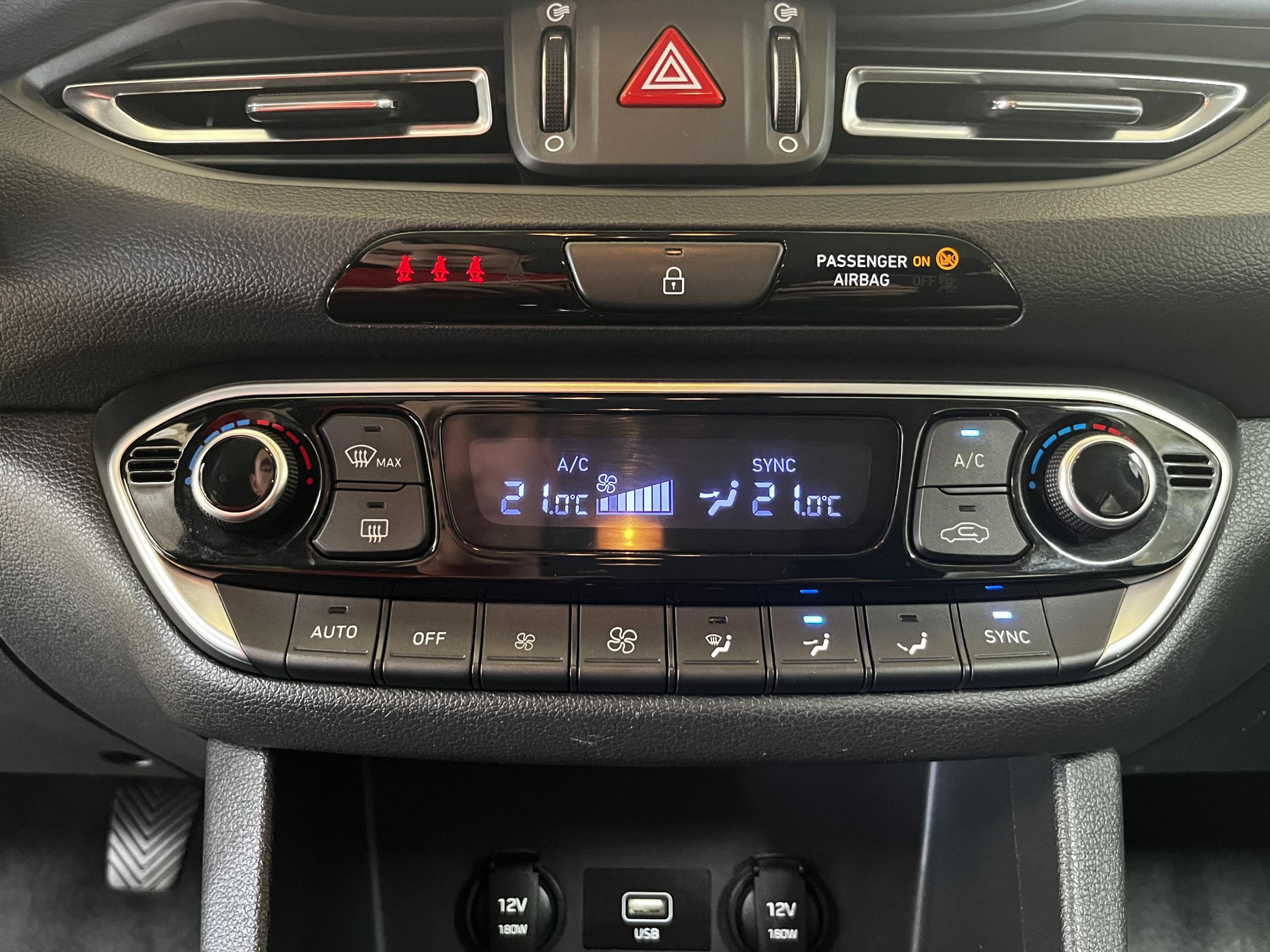 Hyundai i30, 2022 - pohled č. 17