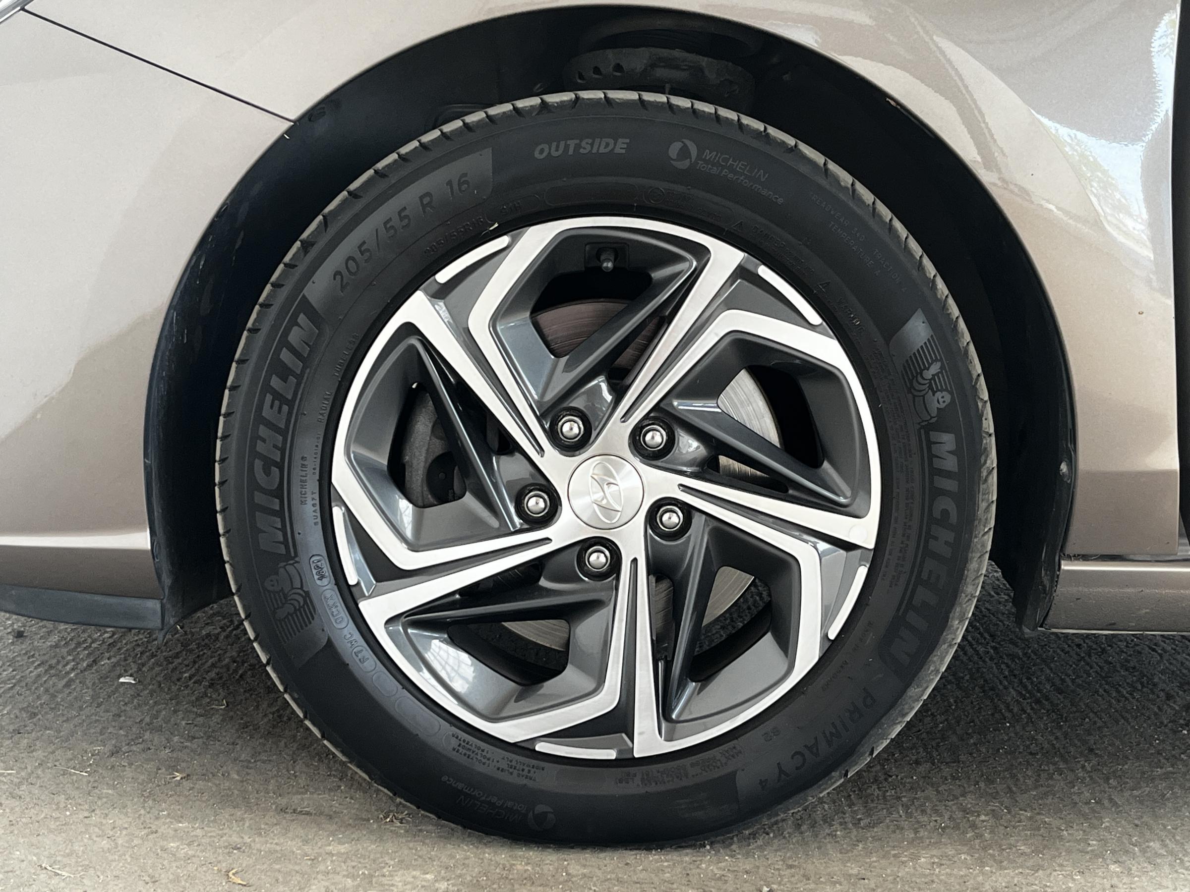 Hyundai i30, 2022 - pohled č. 20