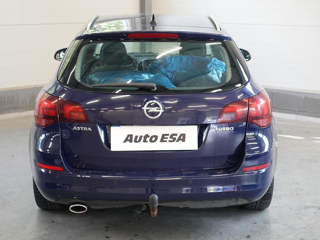 Opel Astra 1.4T 