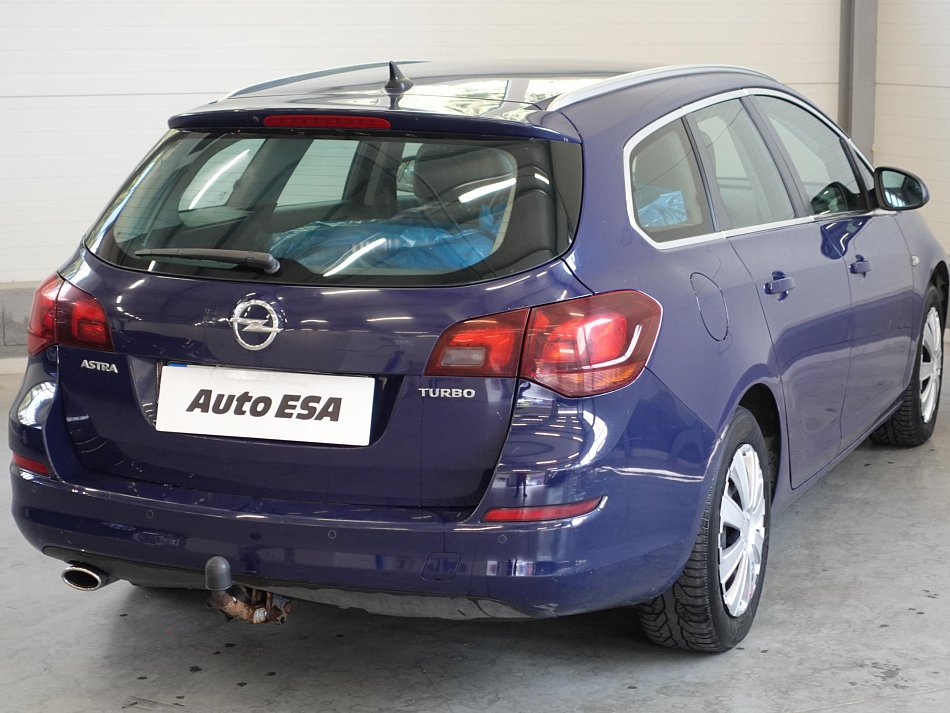 Opel Astra 1.4T 
